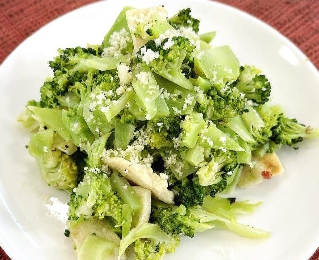 ブロッコリーのオイル蒸し