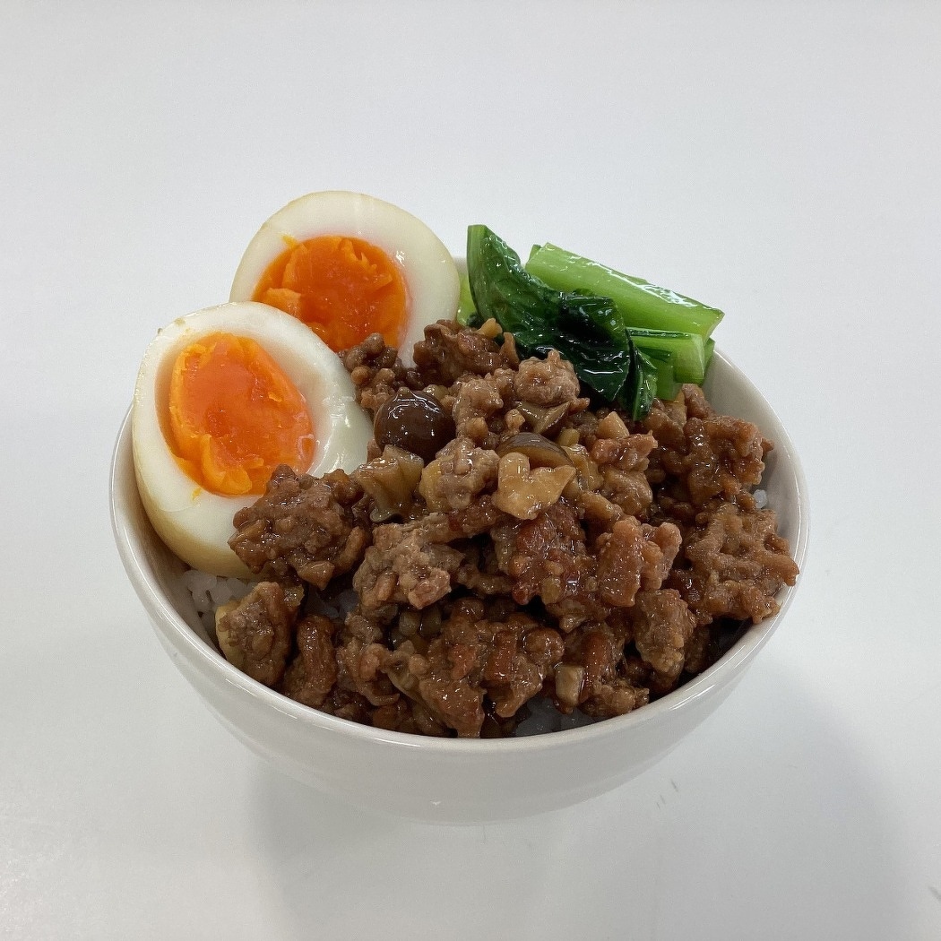 甘辛ひき肉の和風ルーロー飯